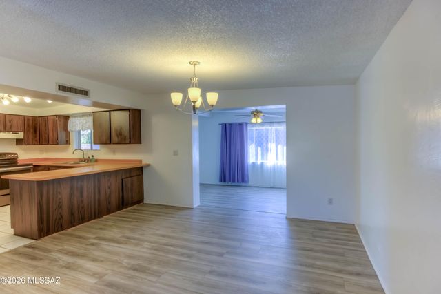 3553 W Eastham Lane, Tucson, AZ 85741