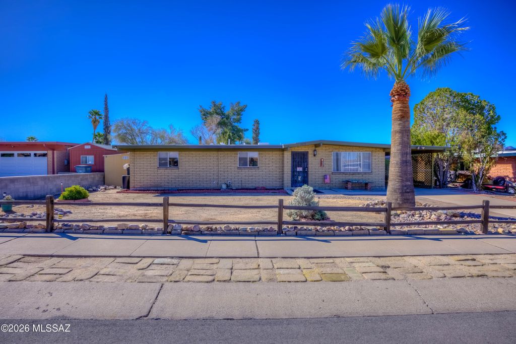 3553 W Eastham Lane, Tucson, AZ 85741