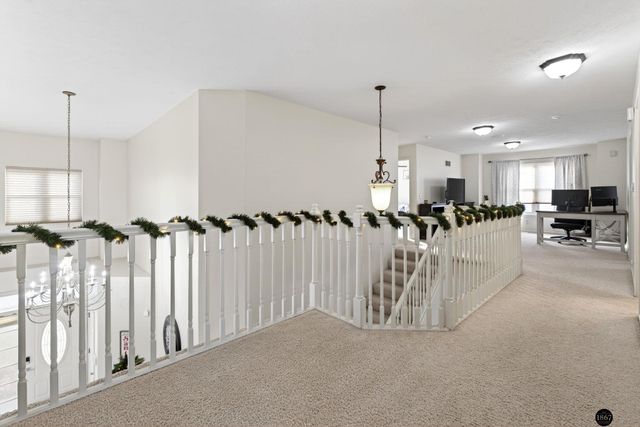 1802 Fox Run Drive, Papillion, NE 68046