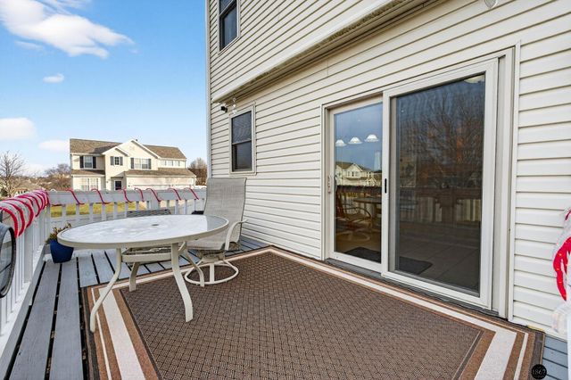 1802 Fox Run Drive, Papillion, NE 68046