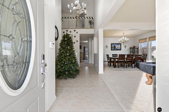 1802 Fox Run Drive, Papillion, NE 68046