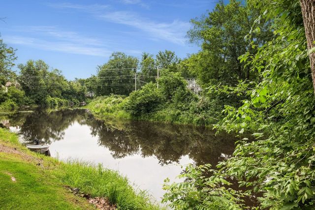 30 River Street, Exeter, NH 03833