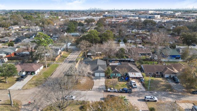 6403 Acorn Forest Drive, Houston, TX 77088