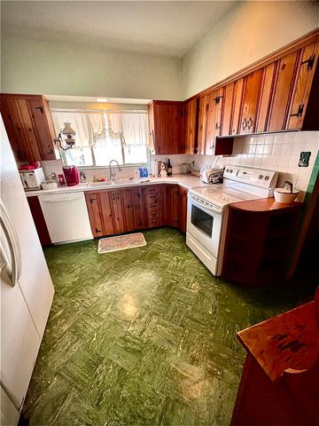 507 W 9th, Winfield, KS 67156