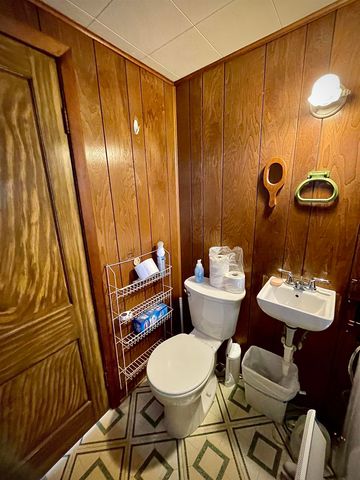 507 W 9th, Winfield, KS 67156