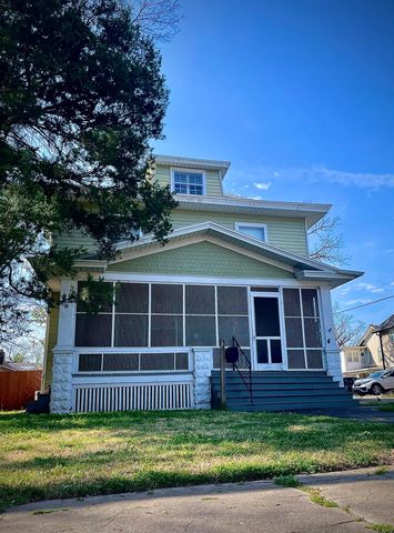 507 W 9th, Winfield, KS 67156