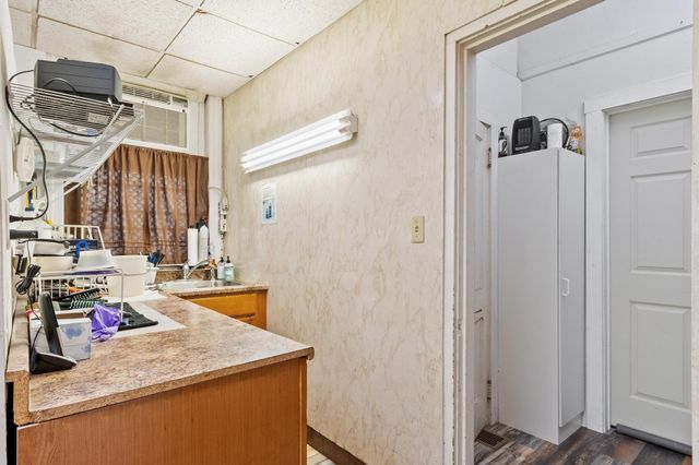 158 Fairhaven Rd, Worcester, MA 01606
