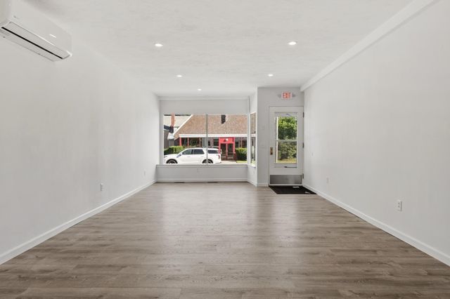 158 Fairhaven Rd, Worcester, MA 01606