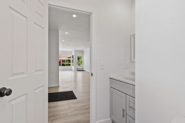 158 Fairhaven Rd, Worcester, MA 01606