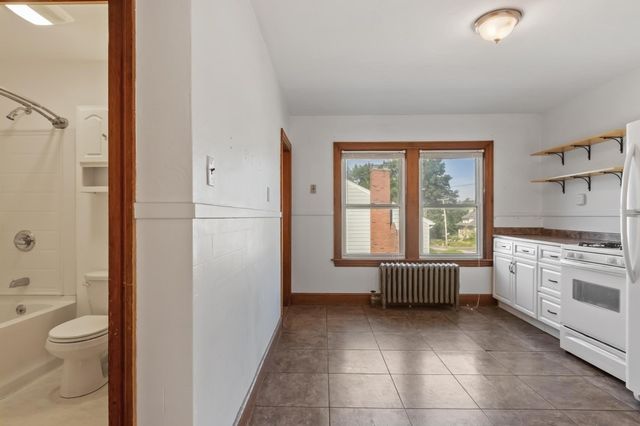 158 Fairhaven Rd, Worcester, MA 01606