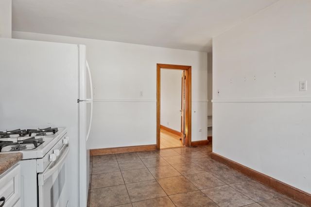 158 Fairhaven Rd, Worcester, MA 01606