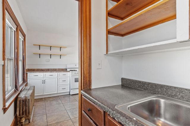 158 Fairhaven Rd, Worcester, MA 01606