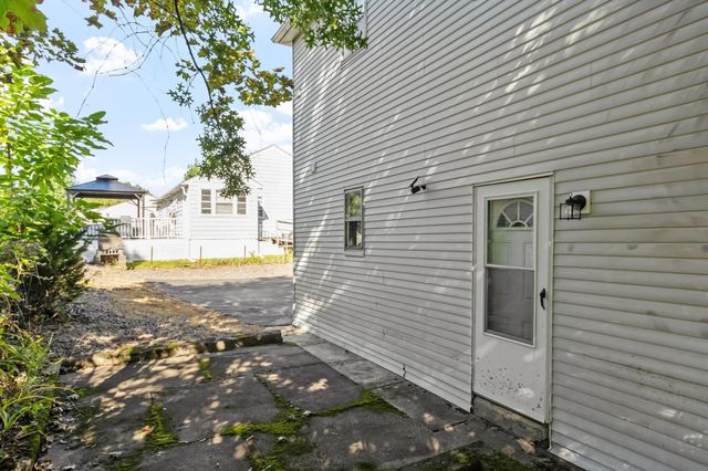 158 Fairhaven Rd, Worcester, MA 01606