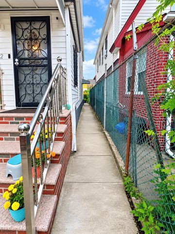 188-42 Woodhull Avenue, Hollis, NY 11423