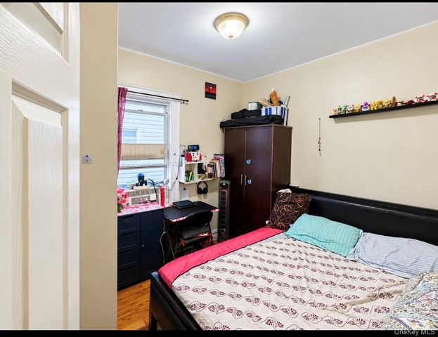 188-42 Woodhull Avenue, Hollis, NY 11423