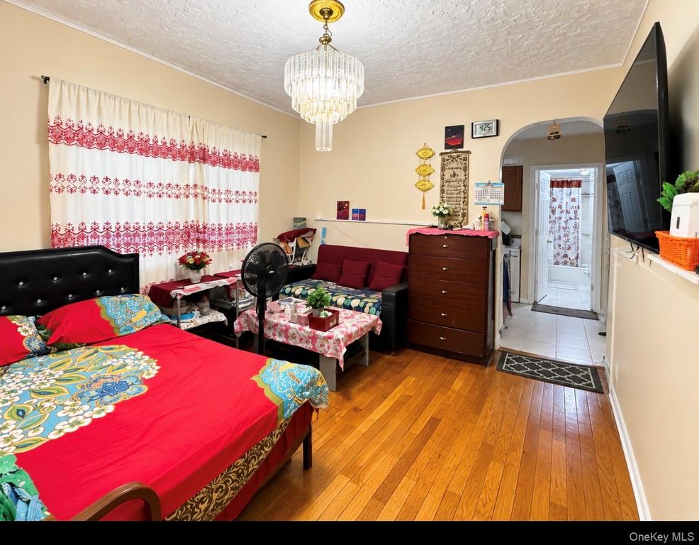 188-42 Woodhull Avenue, Hollis, NY 11423 — photo 5