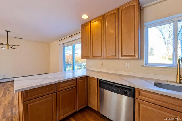 241 Tamerisk Lane, New Windsor, NY 12553