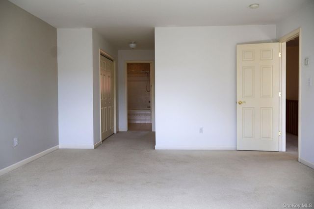 241 Tamerisk Lane, New Windsor, NY 12553