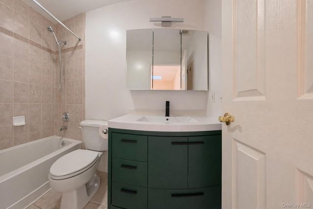 241 Tamerisk Lane, New Windsor, NY 12553