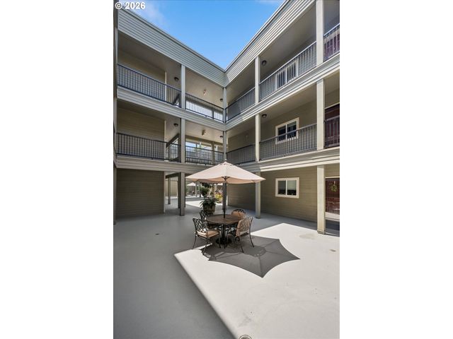 1441 Sw CLAY St 210, Portland, OR 97201