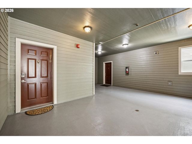 1441 Sw CLAY St 210, Portland, OR 97201