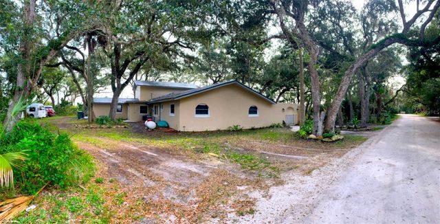 3 ELIZABETH DRIVE E, Palm Coast, FL 32137