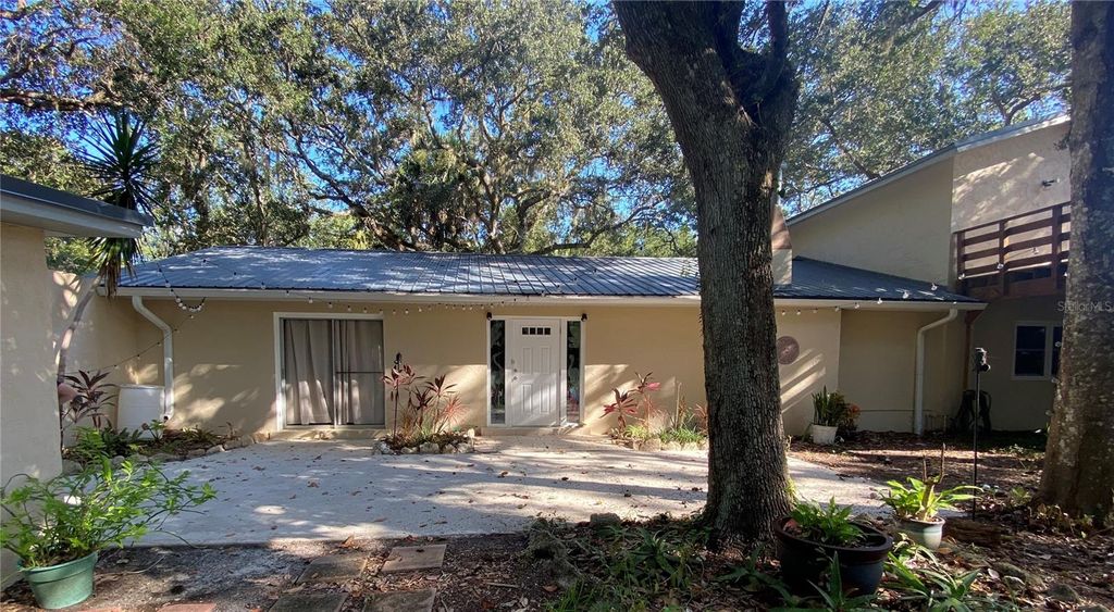 3 ELIZABETH DRIVE E, Palm Coast, FL 32137