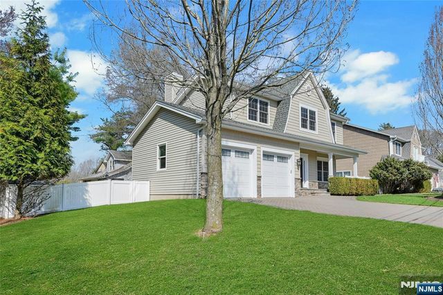 1 Lindy Place, Old Tappan, NJ 07675