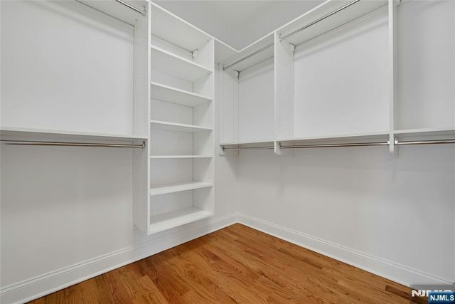 1 Lindy Place, Old Tappan, NJ 07675