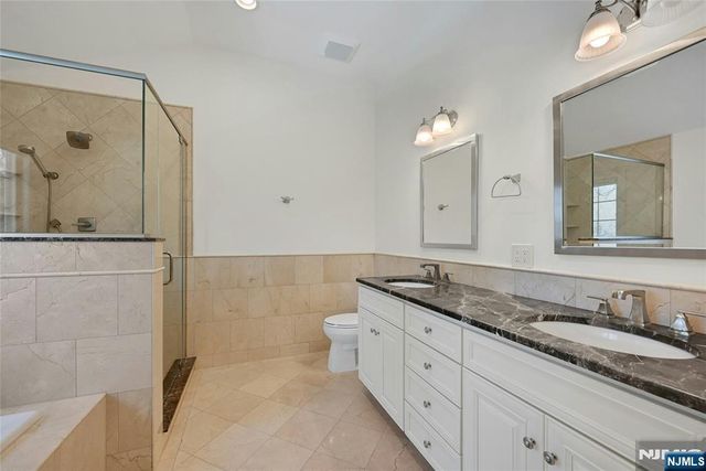 1 Lindy Place, Old Tappan, NJ 07675