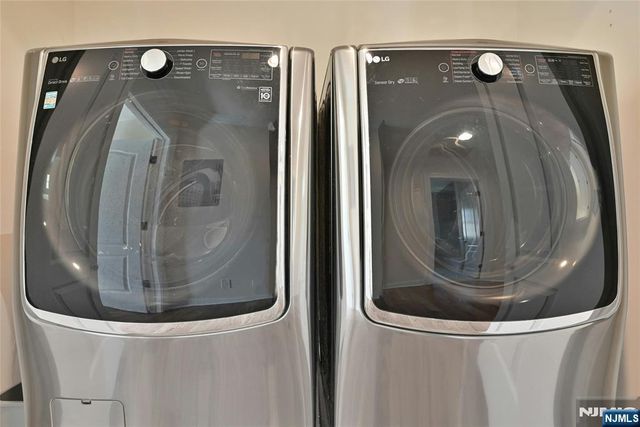 1 Lindy Place, Old Tappan, NJ 07675