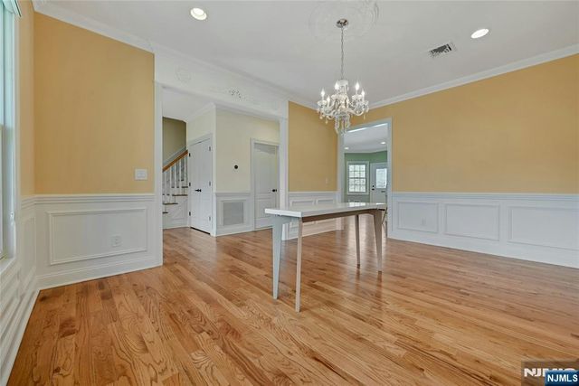 1 Lindy Place, Old Tappan, NJ 07675