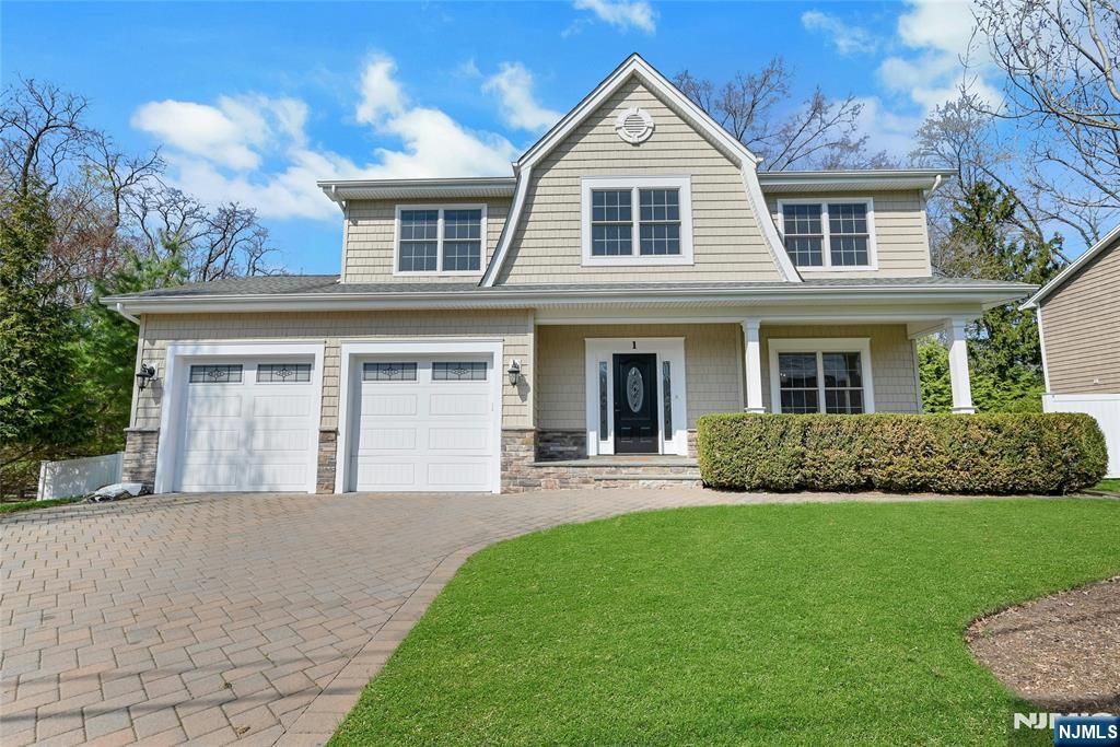 1 Lindy Place, Old Tappan, NJ 07675