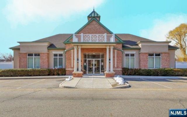 2205 Windsor Park Court 205, Englewood, NJ 07631