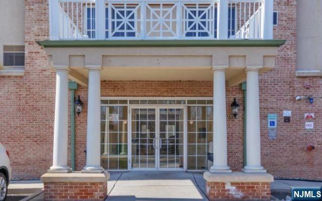 2205 Windsor Park Court 205, Englewood, NJ 07631
