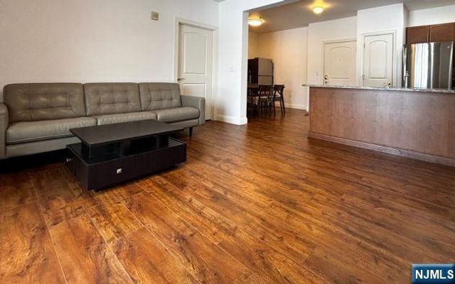 2205 Windsor Park Court 205, Englewood, NJ 07631