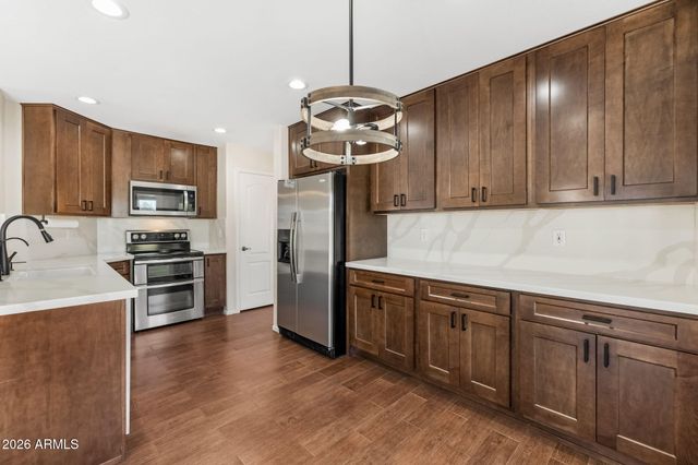 5739 W SELDON Lane, Glendale, AZ 85302