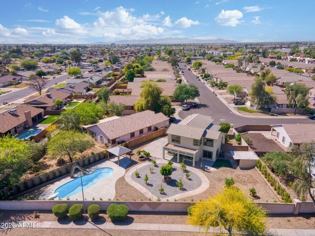5739 W SELDON Lane, Glendale, AZ 85302