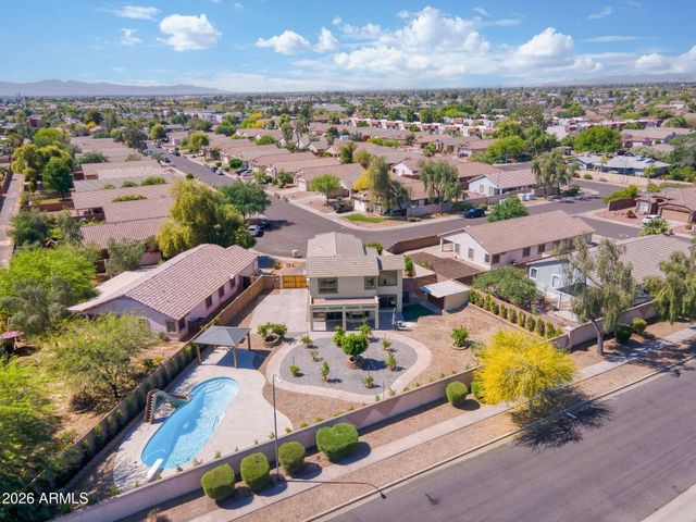 5739 W SELDON Lane, Glendale, AZ 85302