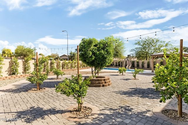 5739 W SELDON Lane, Glendale, AZ 85302