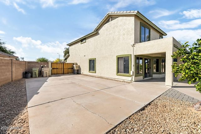 5739 W SELDON Lane, Glendale, AZ 85302