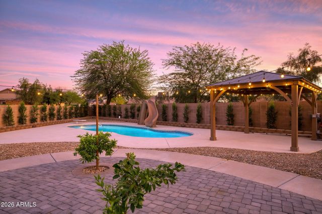 5739 W SELDON Lane, Glendale, AZ 85302