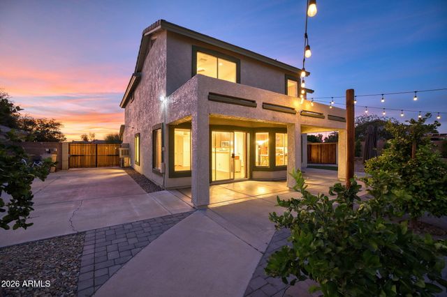 5739 W SELDON Lane, Glendale, AZ 85302