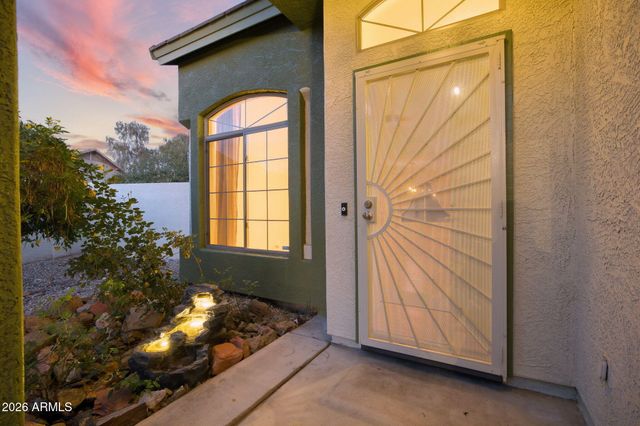 5739 W SELDON Lane, Glendale, AZ 85302