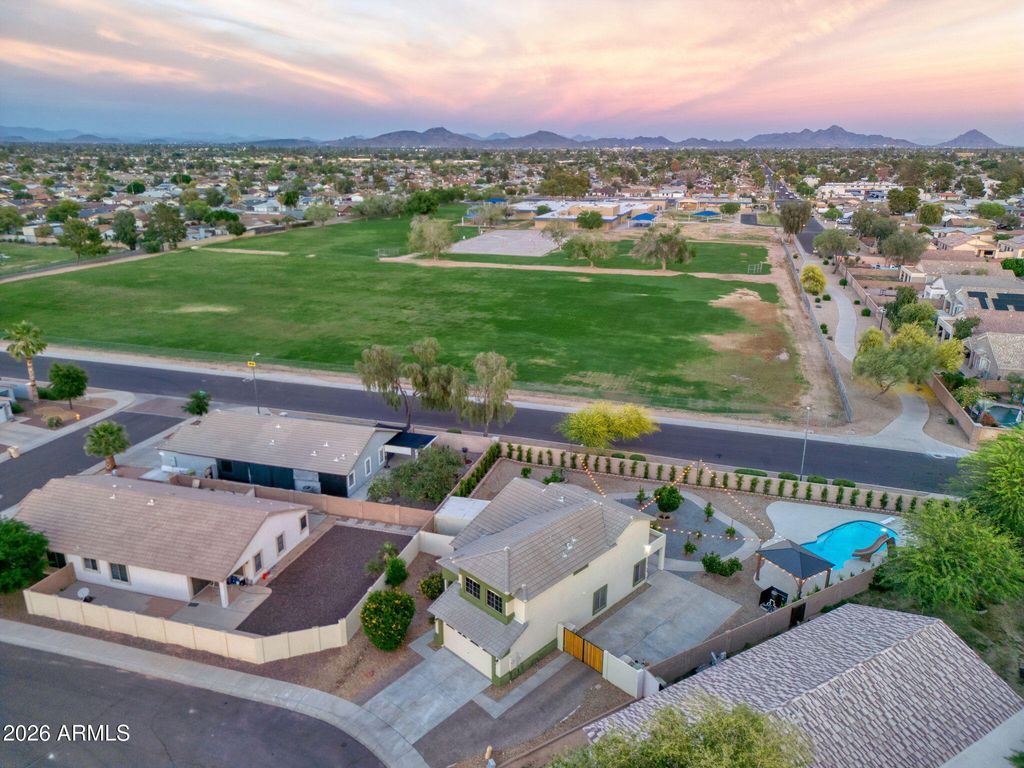 5739 W SELDON Lane, Glendale, AZ 85302