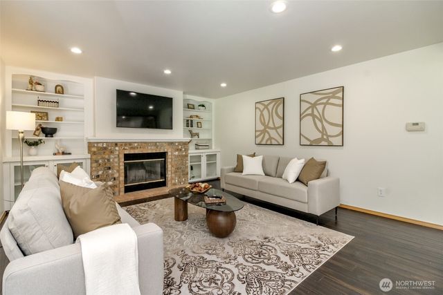 15318 163rd Court SE, Renton, WA 98058