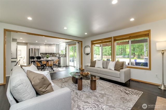 15318 163rd Court SE, Renton, WA 98058