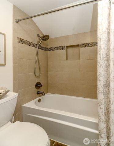 15318 163rd Court SE, Renton, WA 98058