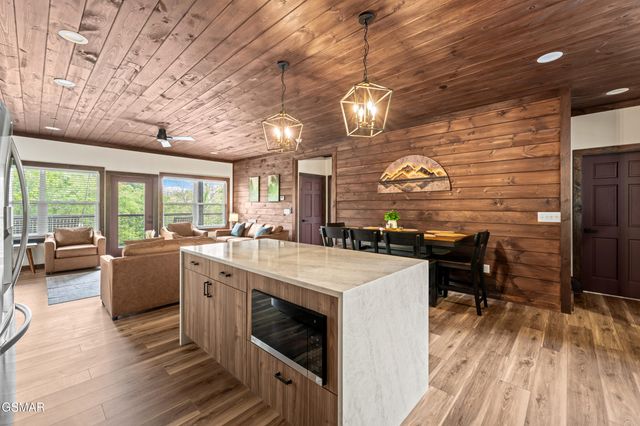 2332 Boulder Way, Sevierville, TN 37862