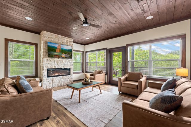 2332 Boulder Way, Sevierville, TN 37862